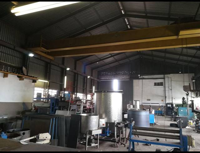 1,200M² WAREHOUSE FOR SALE IN MALVERN EAST